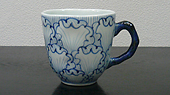 花弁紋マグカップ（青）